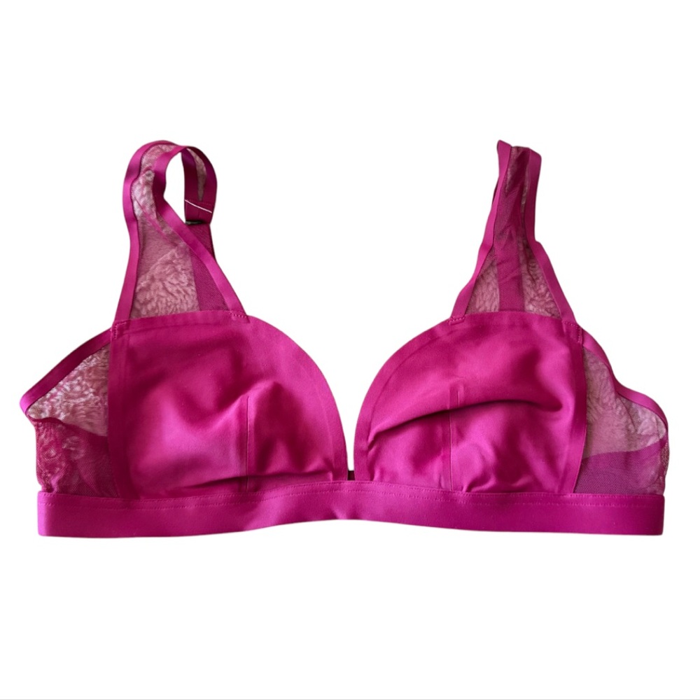 Victoria's Secret Pink Lace Detail Bra. Size M. NWOT